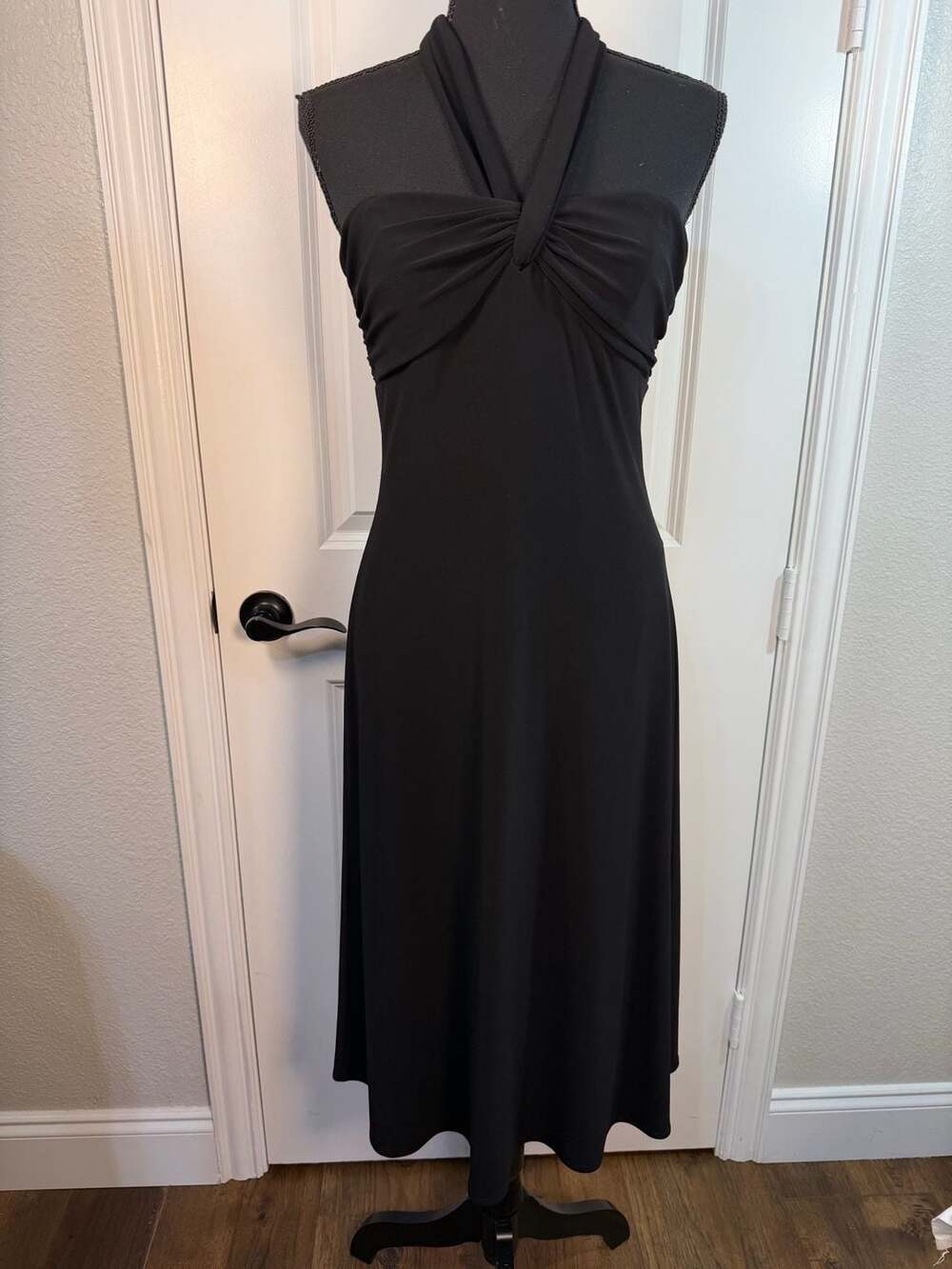 Laundry by Shelli Segal Black Halter Twist Front Midi Dress Size 6